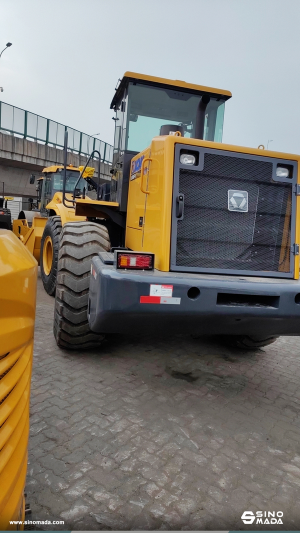 Philippines - 1 Unit XCMG XE35U Excavator & 1 Unit LW500FN Wheel Loader & 1 Unit HOWO Dump Truck