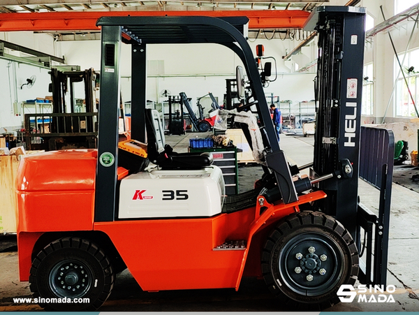 Oman - 2 Units HELI CPCD35 Forklift