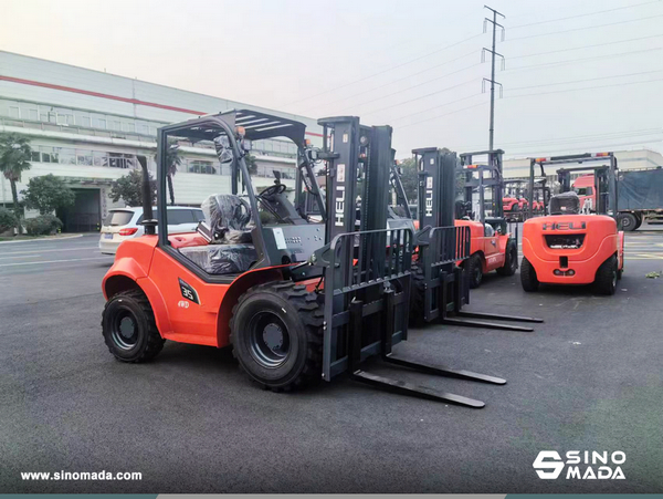 UAE - 2 Units HELI CPCD35-XC3Y4G3 Rough Terrain Forklift