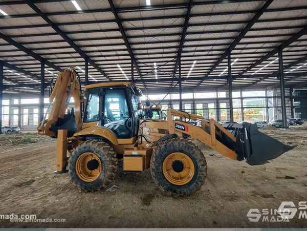 Russia - 1 SHANMON 388H Backhoe Loader & 1 ZOOMLION FD30 Forklift